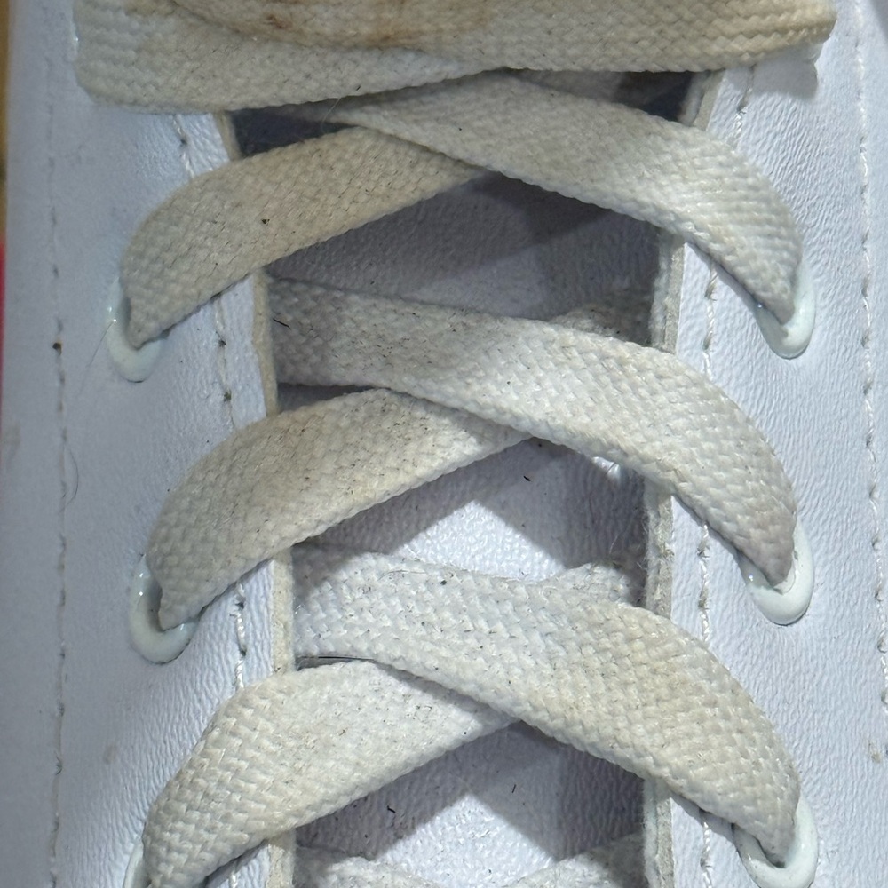 White Leather Quad Roller Skates with Pink Wheels - Picture 10 of 11